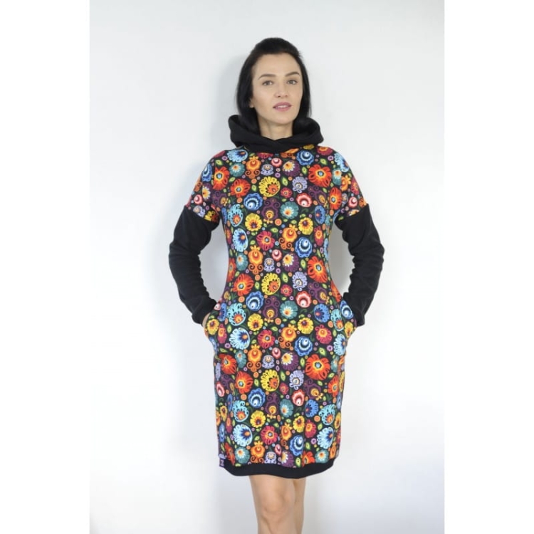 Sukienka_folk_lowicka_kapturem_lowickim