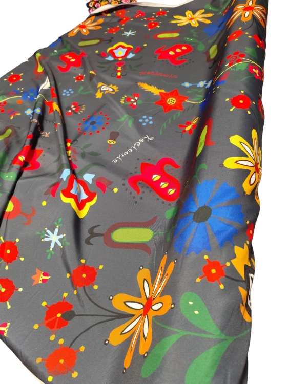 Tkanina ze wzorem kociewskim szerokość 150 cm (szara) 3.jpg