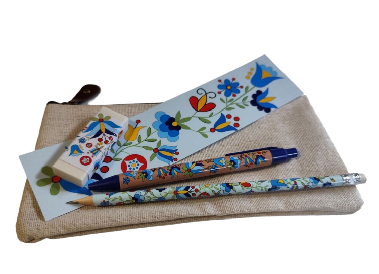 Zestaw kaszubski piórnik folk (jasny)3.jpg