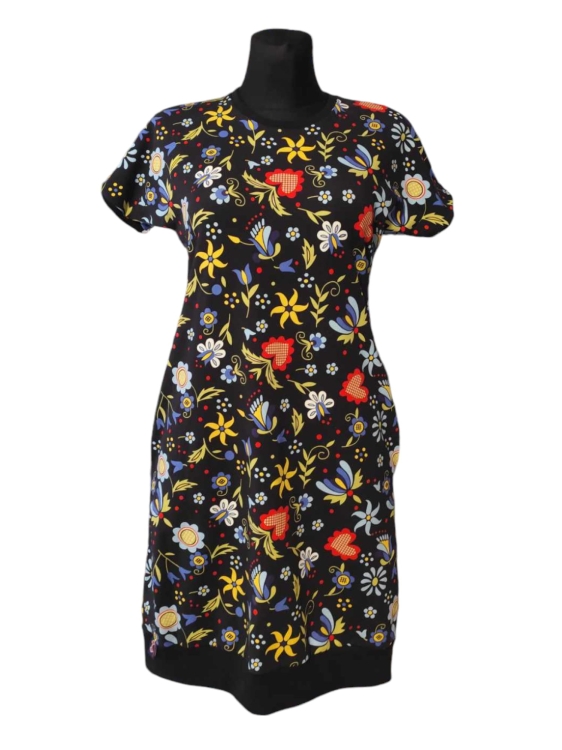 Sukienka folk kaszubska (czarna) krótki rękaw1.jpg