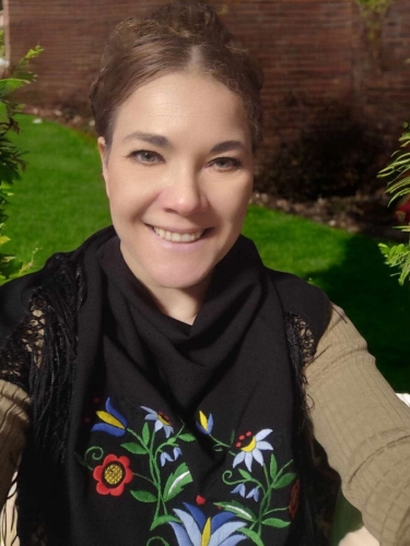 Chusta haftowana ze wzorami kaszubskimi 100 x 150 cm10(1).jpg