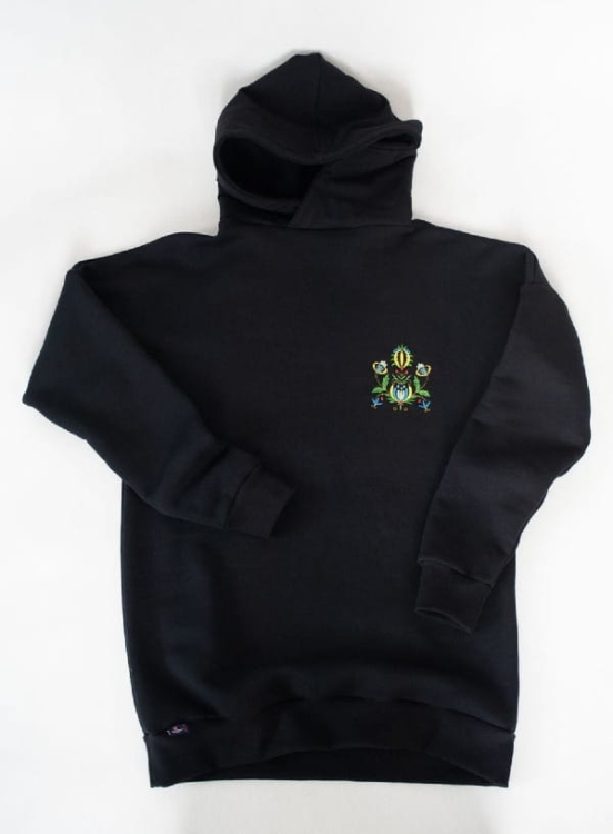 Wygodna-bluza-z-ludowym-haftem-kaszubskim-na-codzienny-look