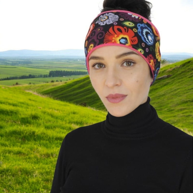 Opaska na głowę ocieplana folk łowicki czarna i różowa1(2).jpg