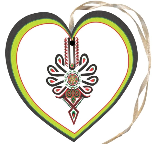 Folkowe serce z drewna ozdobione parzenicą – tradycyjny motyw podhalański do dekoracji.