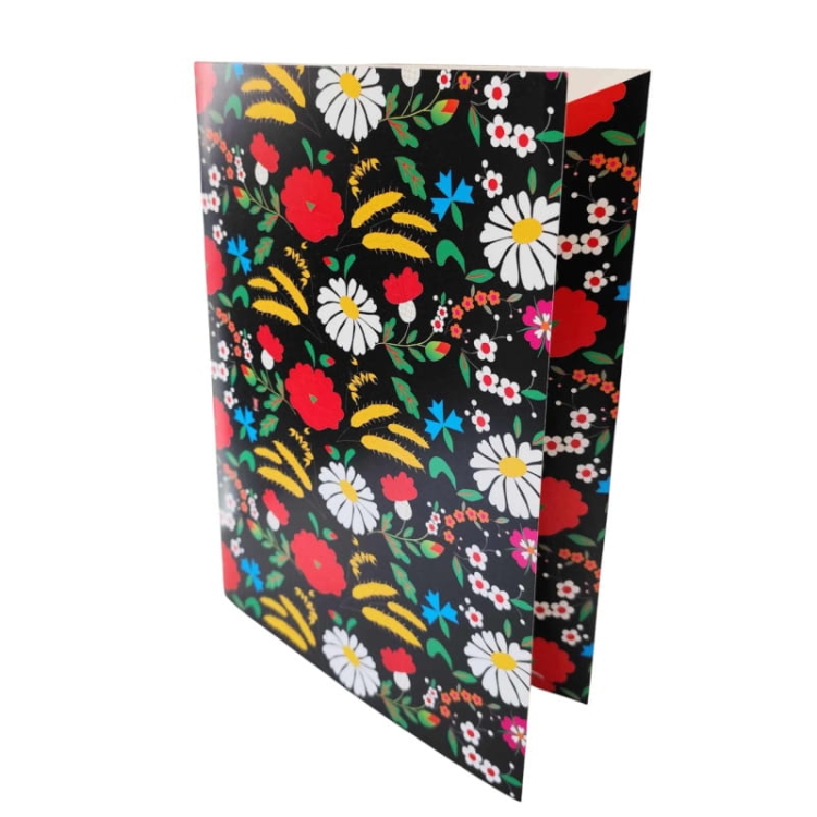 Teczka_biurowa_formatu_A4_motywem_haftu_kociewskiego_na_czarnym_tle