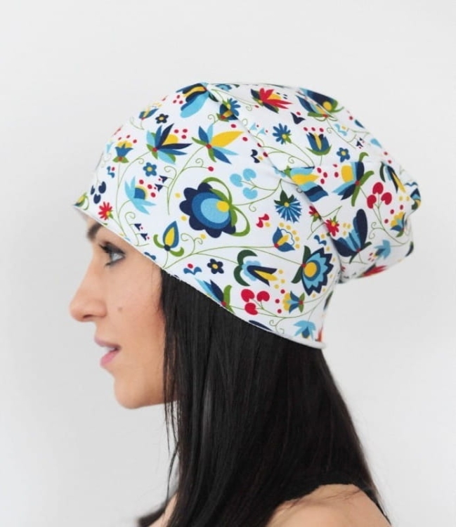 Jednowarstwowa czapka z bawełny i lycry – ludowy kaszubski wzór w nowoczesnym wydaniu