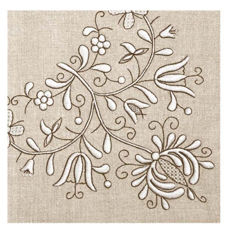 Serwetki z haftem ludowym Kaszub – elegancki biały ornament na naturalnym tle, folkowy styl.