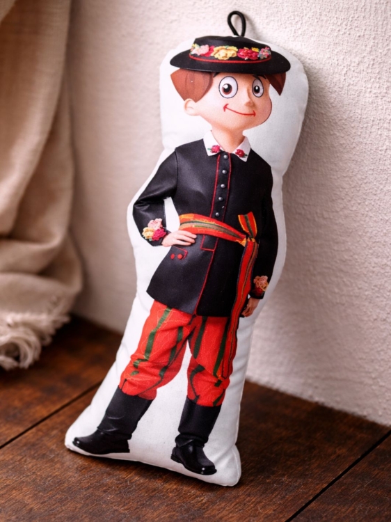 Maskotka-dekoracyjna- chłopiec7.jpg