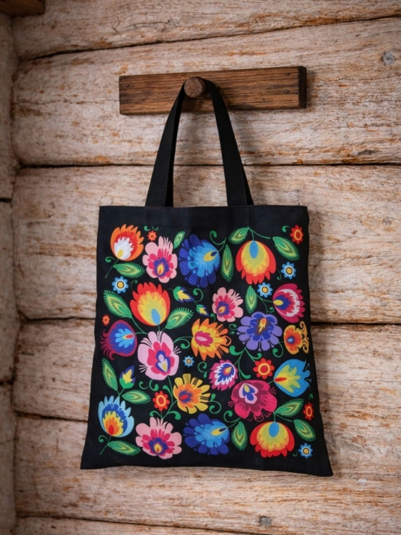 Czarna-torba-folkowa-z-dlugim-uchwytem-motyw-lowicki.jpg