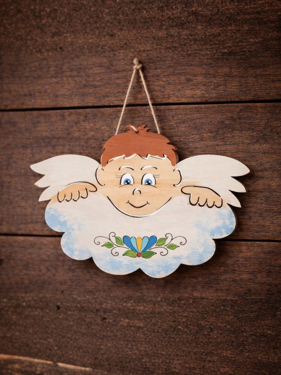 Aniolek-kaszubski-na-chmurce-malowany-na-drewnie-blekitny-duzy