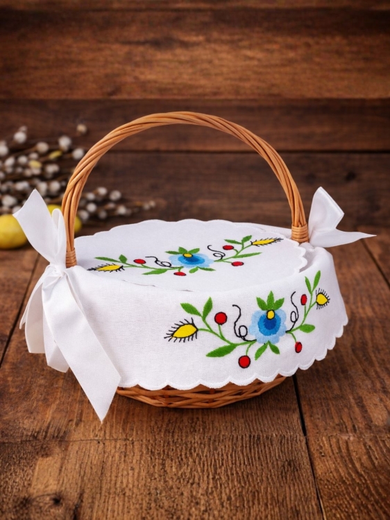 Duza-serwetka-do-koszyczka-wielkanocnego-z-haftem-kaszubskim.jpg