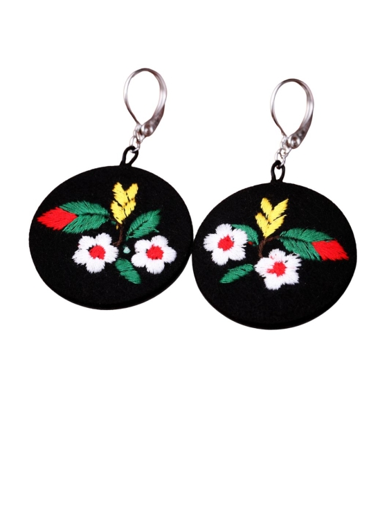 Kolczyki-haftowane-ze-wzorem-kociewskim-z-makami-haft.jpg