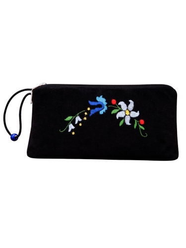 Kosmetyczka-kaszubska-recznie-haftowana-czarna-folklor.jpg