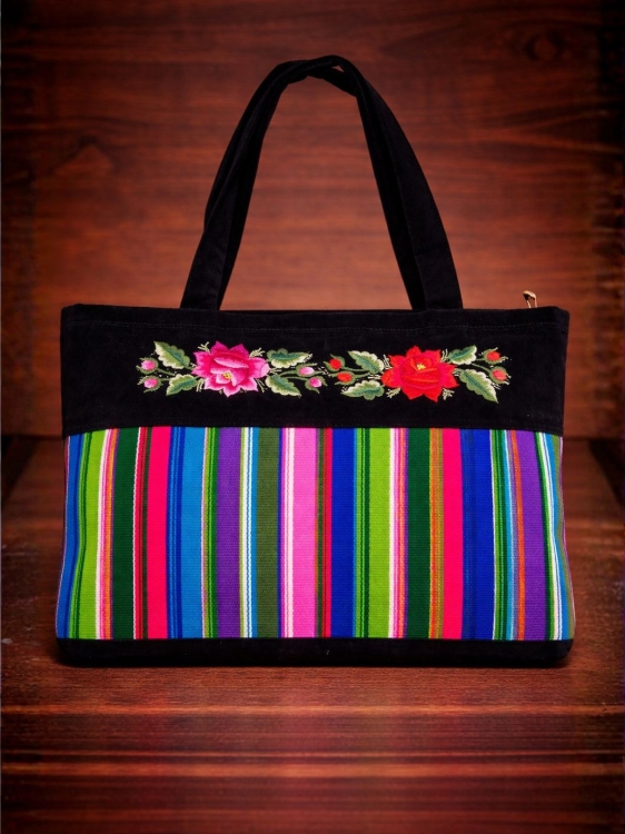 Torebka-haftowana-na-ramie-pasiak-z-roza-czerwona-i-rozowa.jpg