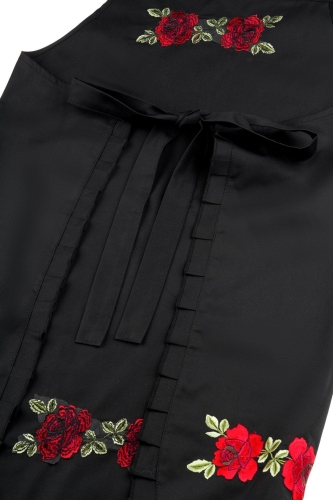 Fartuch-kuchenny-folk-czarny-z-rozami-na-ludowo.jpg