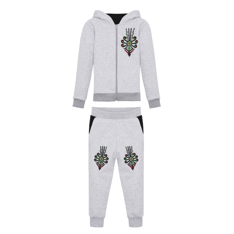 Haftowany-dres-chlopiecy-z-parzenica-goralska