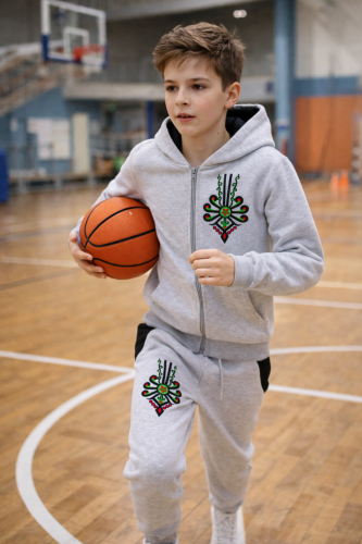 Haftowany-dres-chlopiecy-z-parzenica-goralska