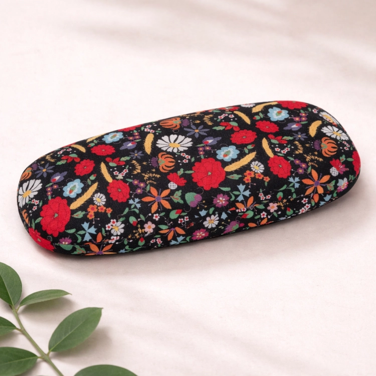 etui-na-okulary-kociewskie-hafty-czarne