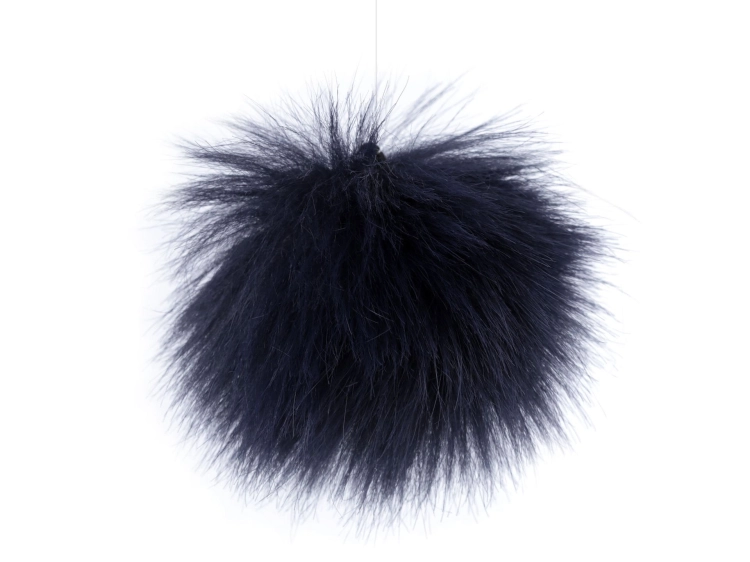 pompon-futerkowy-z-petelka-8-cm-granatowy
