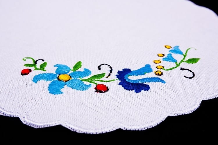 Serwetka do koszyczka wielkanocnego z haftem kaszubskim