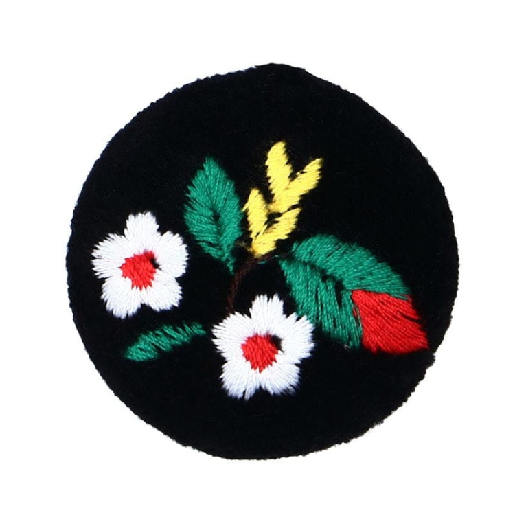 broszka haftowana kociewskia, folk ludowy.jpg