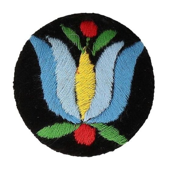 Broszka haftowana kaszubska (tulipan).jpg