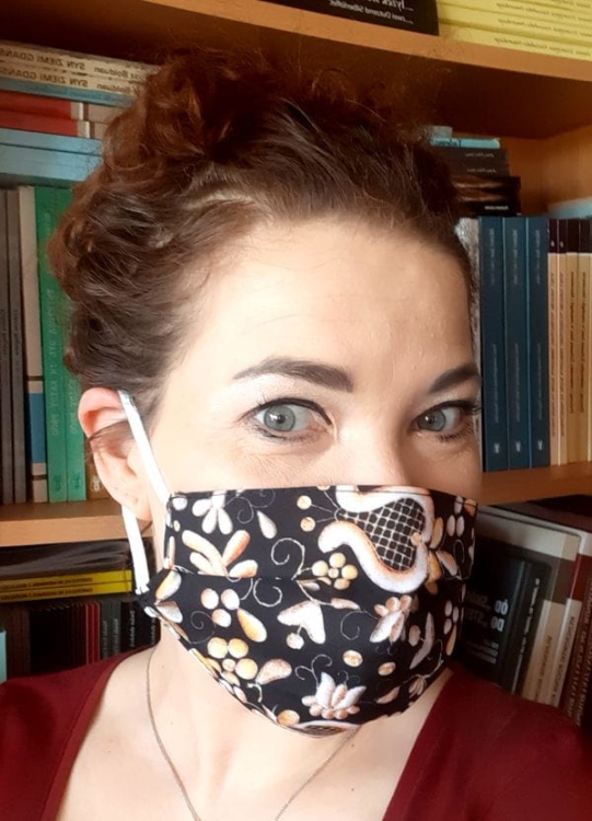 Maseczka na twarz kaszubska folk ludowy złotnica1.jpg