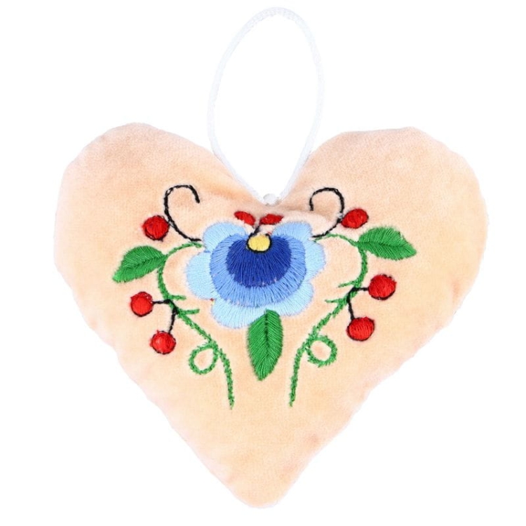 Igielnik_zawieszka_kaszubski_kremowy_serce