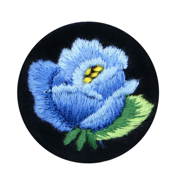 Przypinka z haftem łowickim z niebieską różą - broszka.jpg