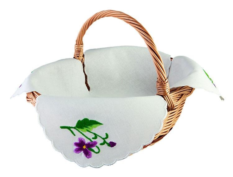 Serwetka-haftowana-biała-w-fioletowe-fiołki