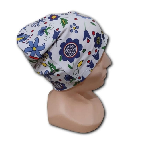 Czapka folk z motywem kaszubskim, biała dorosła osoba2.jpg