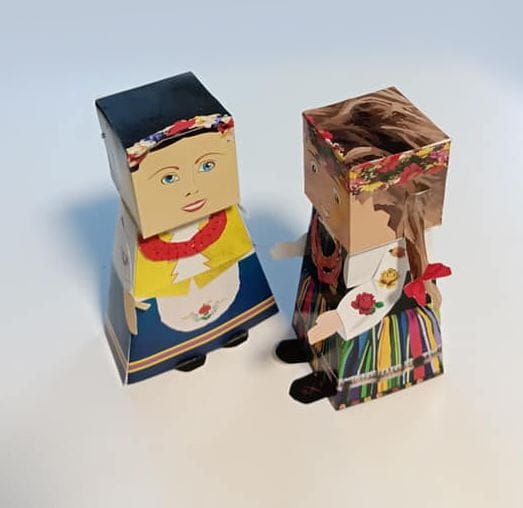 papier-chraft wycinanka folk stroj ludowy lowicki1.jpg