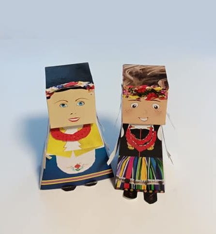 papier-chraft wycinanka folk stroj ludowy lowicki2.jpg