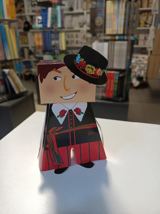 wycinanka papier-mache stroj lowicki meski7.jpg