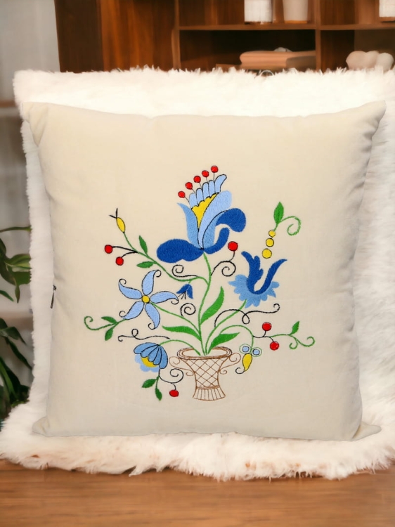 Poduszka haftowana kaszubska Żukowo(2).jpg