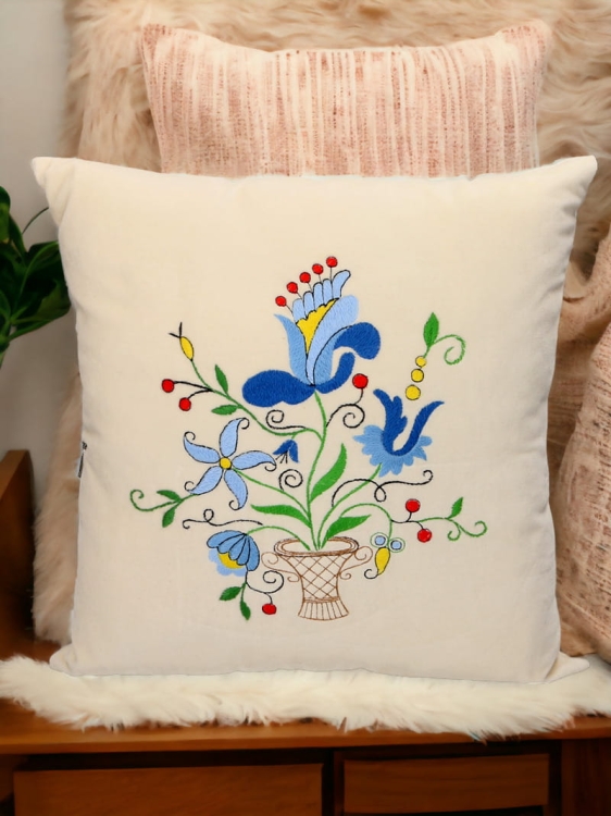 Poduszka haftowana kaszubska Żukowo(1).jpg