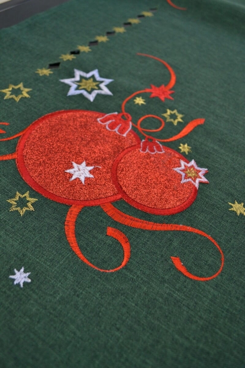 Obrus świąteczny z bombkami (zielony)2.jpg