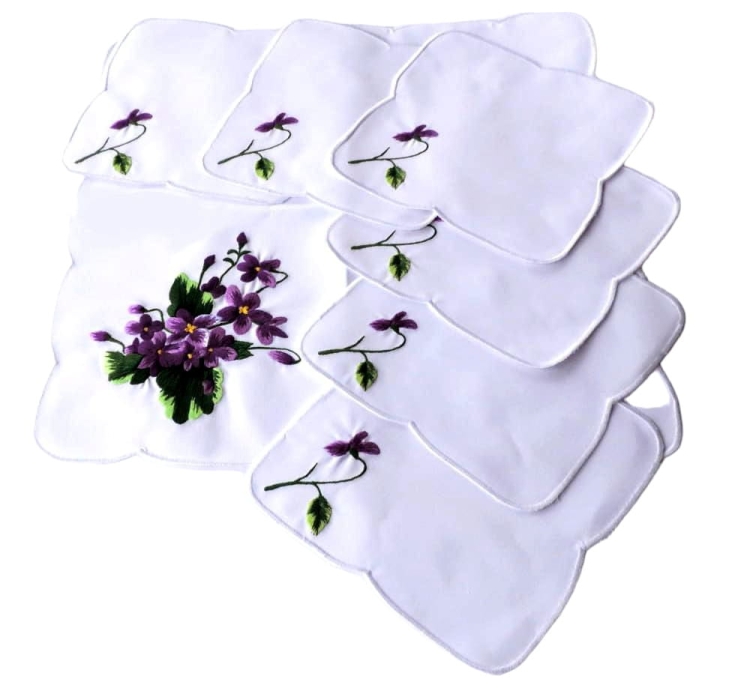 Komplet serweta + 6 serwetek z haftem - fioletowe fiołki.jpg